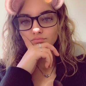 Meet your Posher, Gabriela